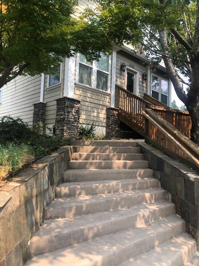 Milwaukie House: 2505 SE Monroe St.