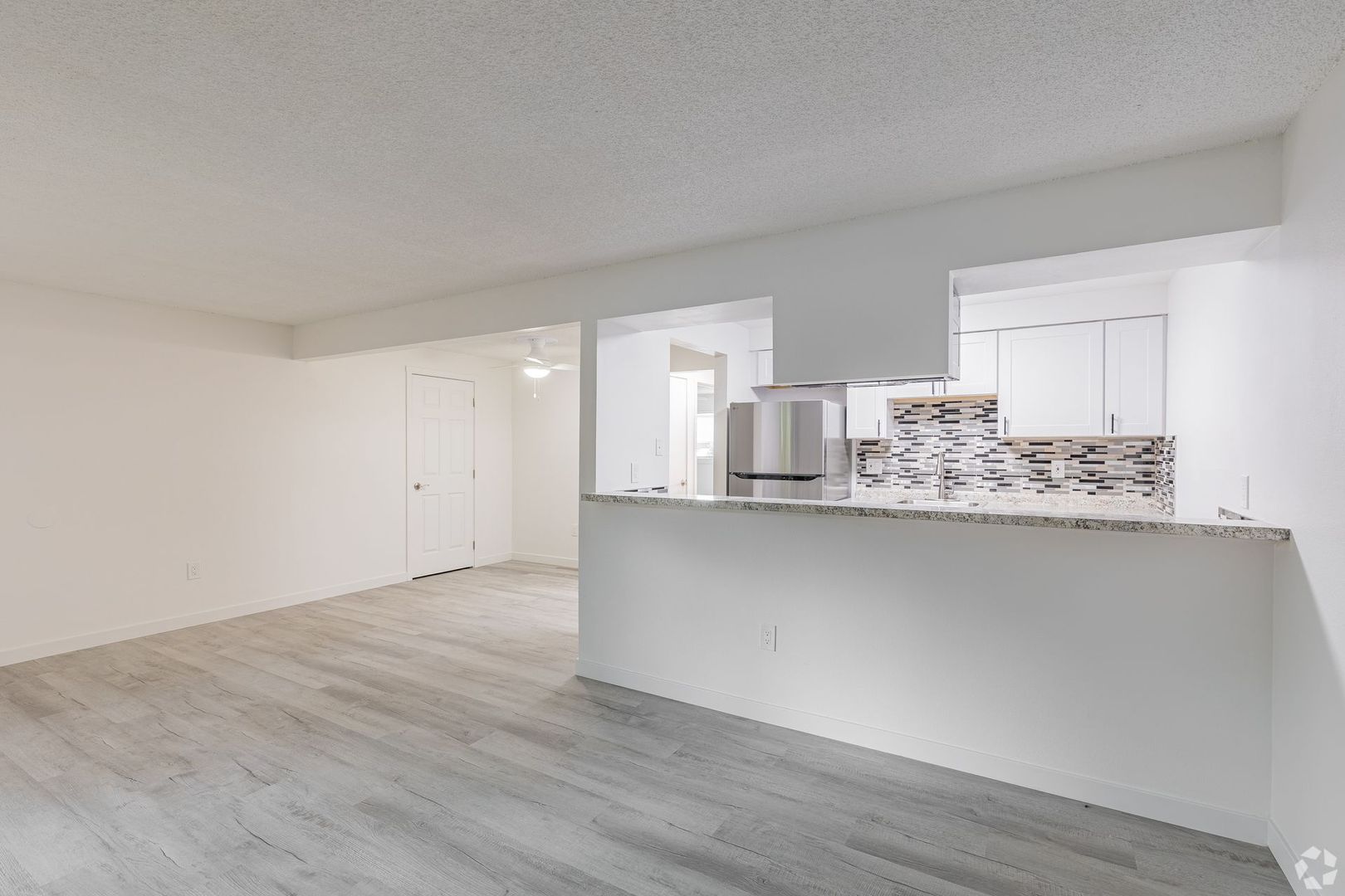 Vancouver Apartment: 117 NE 102nd Ave