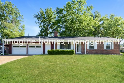 Available in September! 3 Bed, 1.5 Bath Newly Renovated Brick Ranch Home in St. Louis! – photo 1