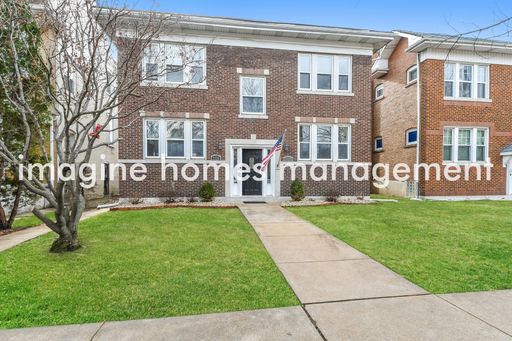 Available Now! Lovely Updated Pet-Friendly CWE 2 Bedroom! – photo 1