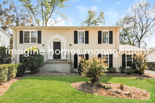 Available in November! Lovely 3 Bedroom Home in Ballwin!