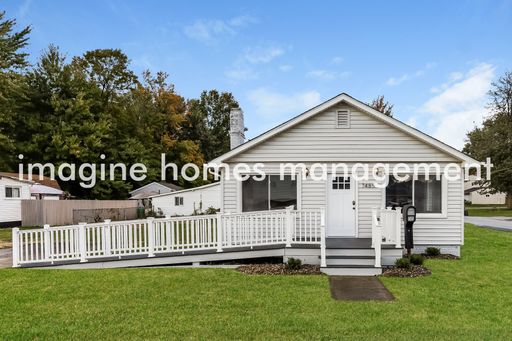 Available Now! Gorgeous 3-Bedroom Home in Mentor-on-the-Lake!