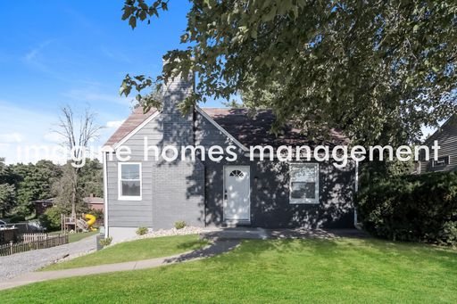Available in September! Beautiful, Updated 4 Bedroom 1 Bath in PITTSBURGH! – photo 1