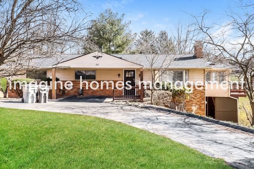 Available in September! Gorgeous 3 Bedroom, 2 Bath Home in MCMURRAY!