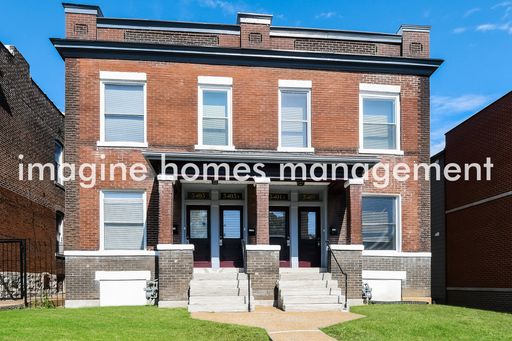 Available in September! Beautiful Updated Gate District Large One Bedroom! – photo 1