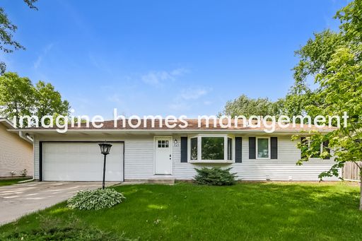 Available in September! Fully Renovated 3 Bedroom/2 Bath Single Family Home in Apple Valley! – photo 1
