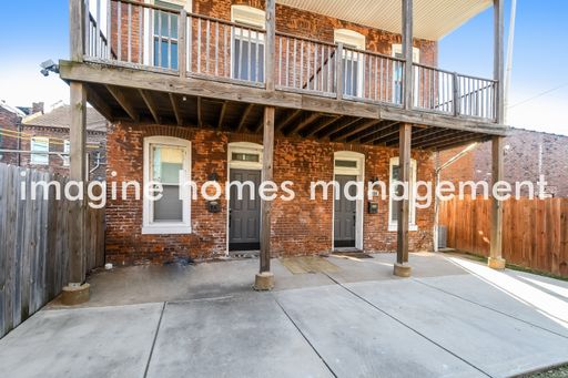 Available now! Beautiful Modern 2 Bedroom Townhouse in ST LOUIS! – photo 1