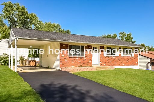 Available in November! Beautiful 3 Bedroom Home in Fenton!
