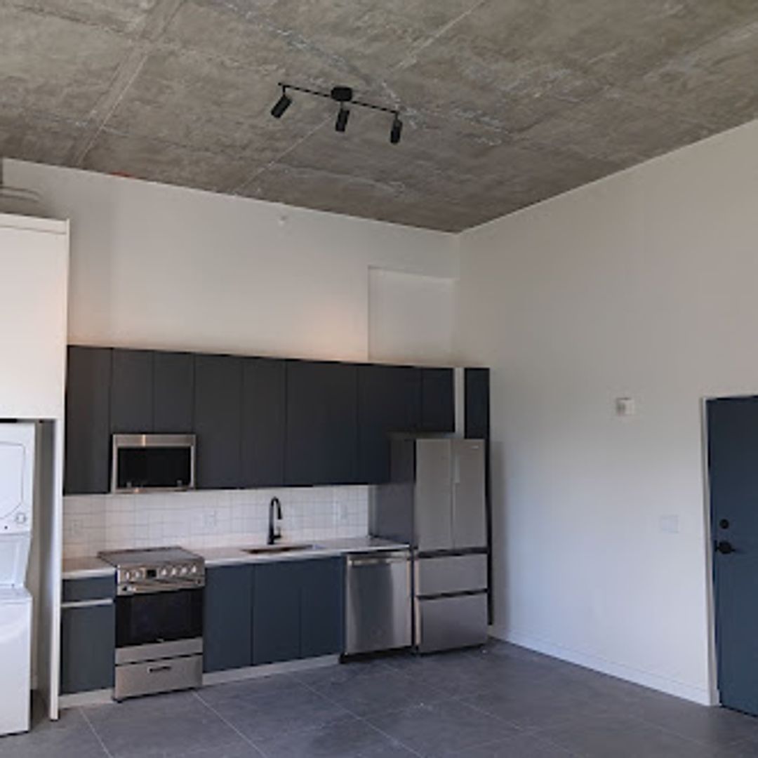 Miami Apartment: 315 NW 32 ST