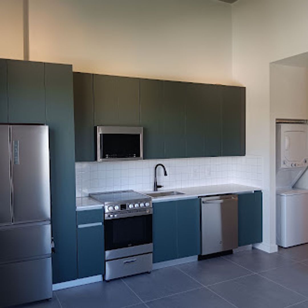 Miami Apartment: 315 NW 32 ST