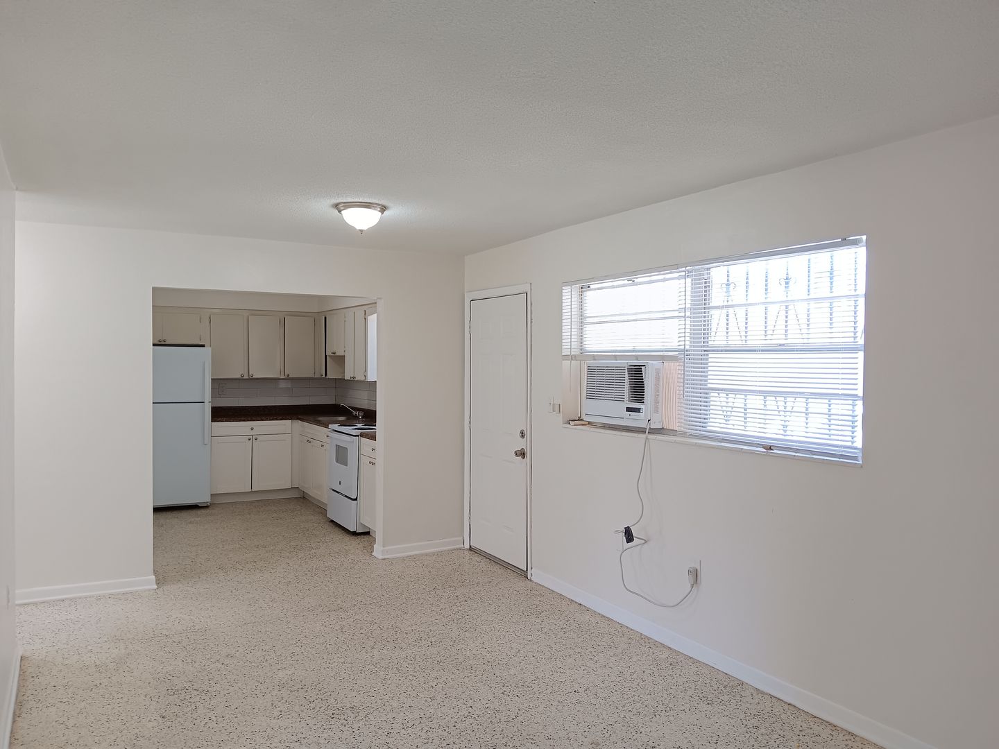 Miami Apartment: 1045 NW 1 Street