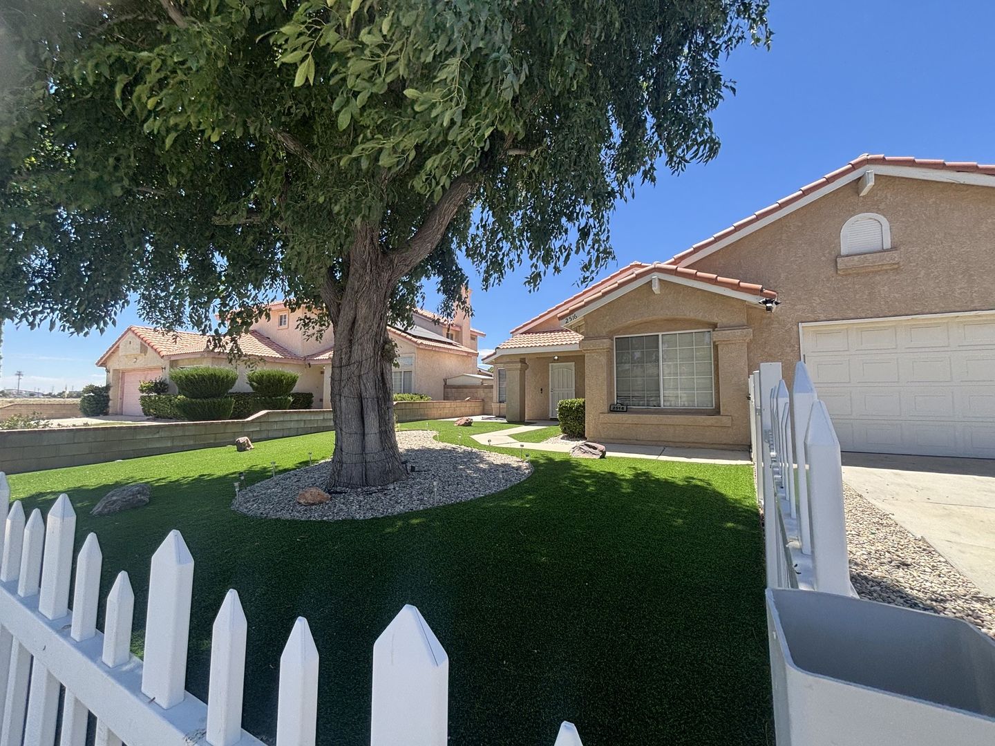 ROSAMOND House: 2516 Starbrite Ave.