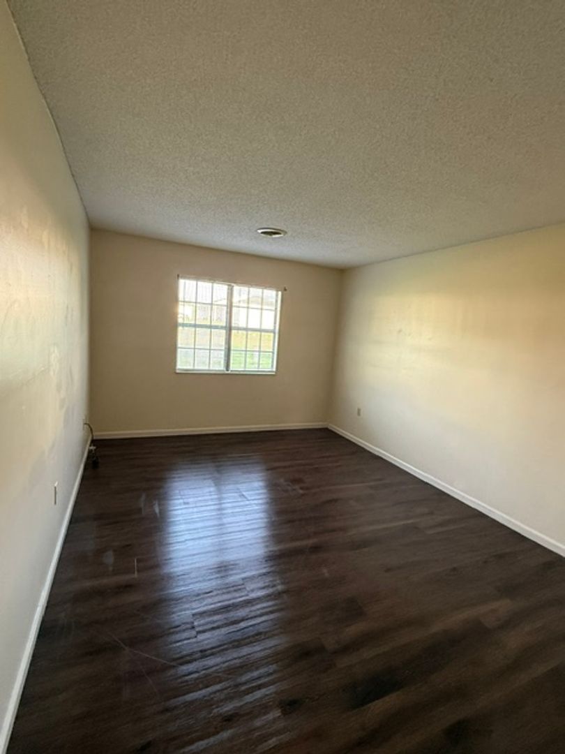 Royal Oaks 125 6 of 12