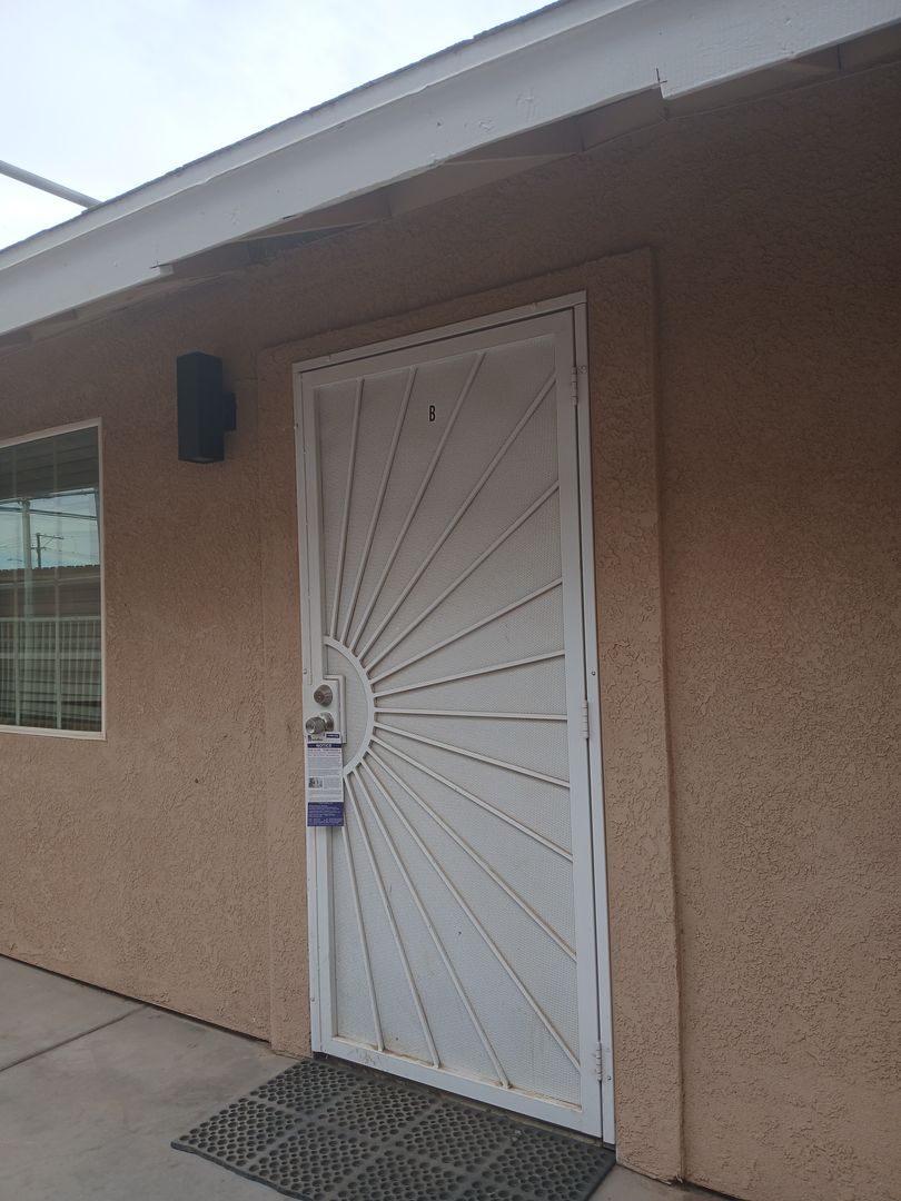 Calipatria Apartment: 162 W. Alamo St.