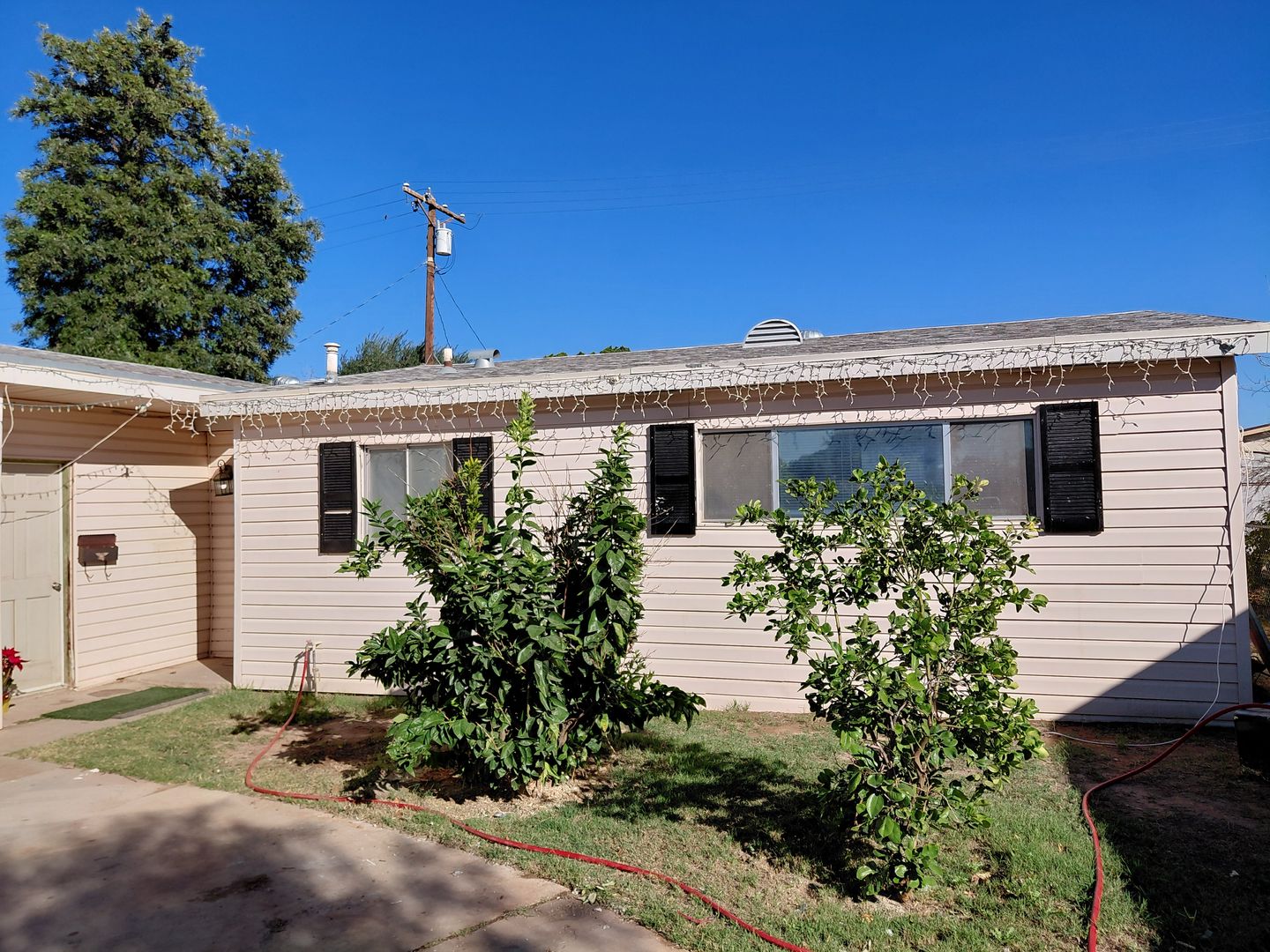 Holtville House: 738 Brentwood Ave