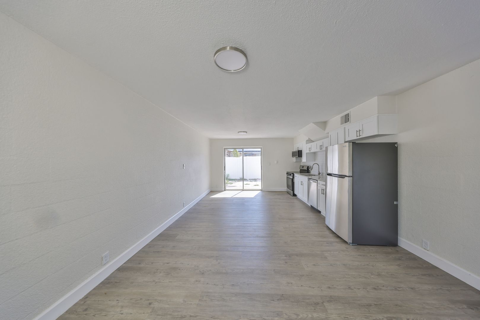 Largo Apartment: 11980 133rd Ave.