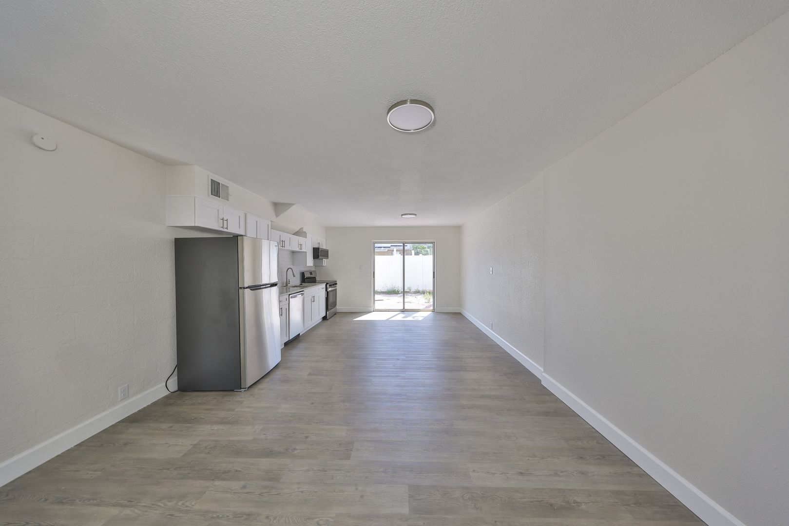 Largo Apartment: 11960 133rd Ave.