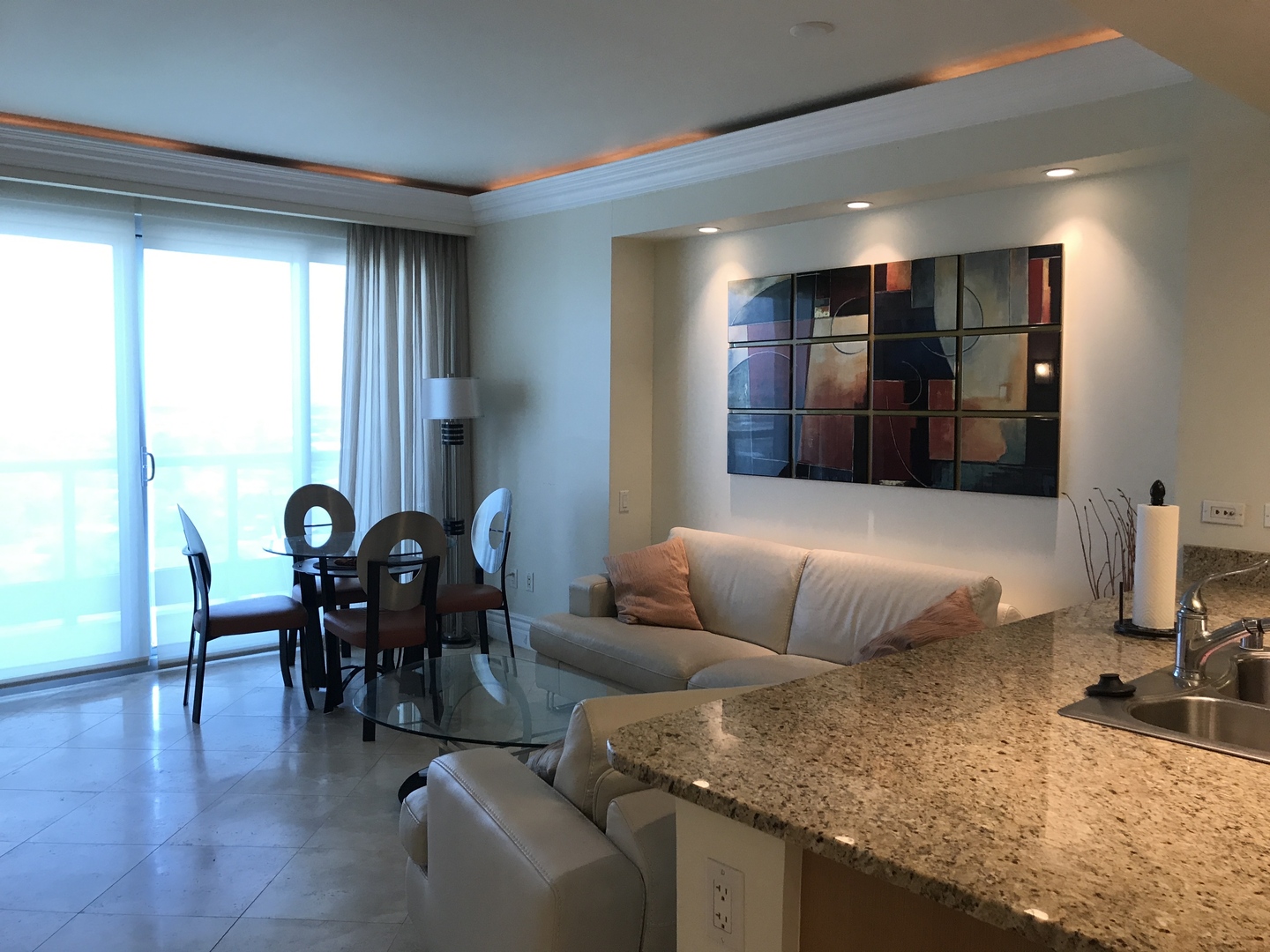 Las Vegas House: 322 Karen Ave