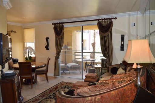 Meridian Unique 1 Bd / 1 Ba Furnished Luxury Condo.Utilities and Internet Included in Price – photo 1