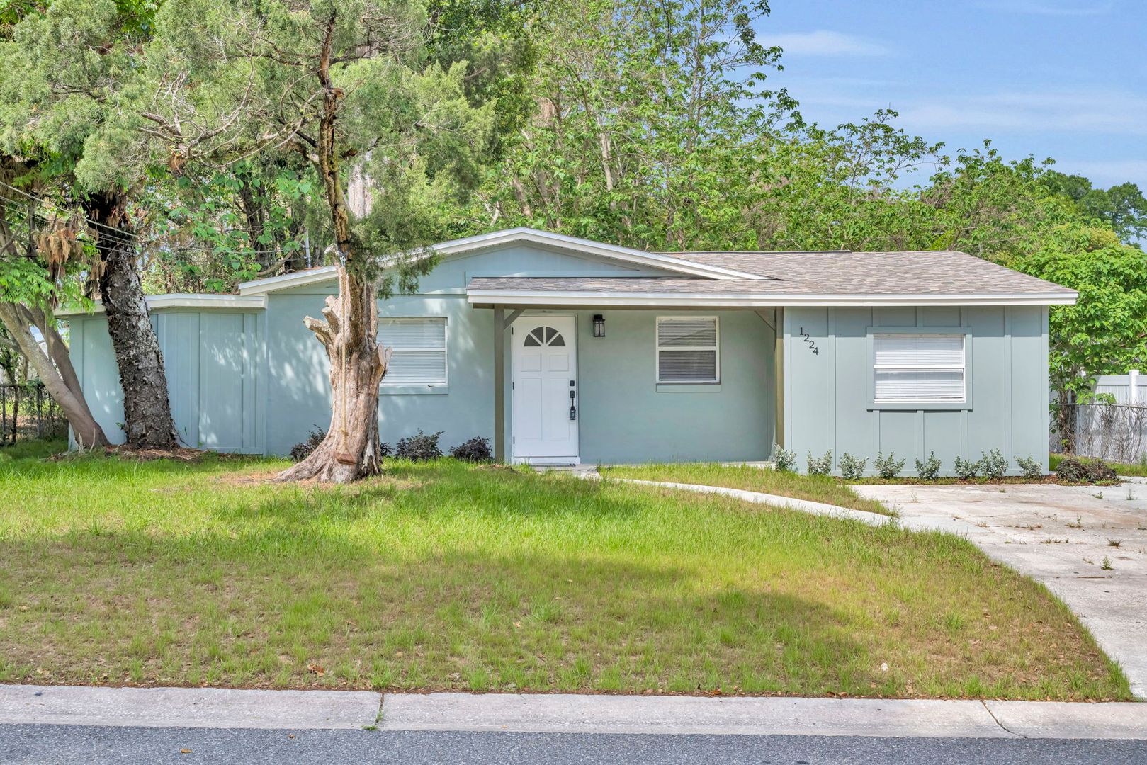 Apopka House: 1224 Helen St.