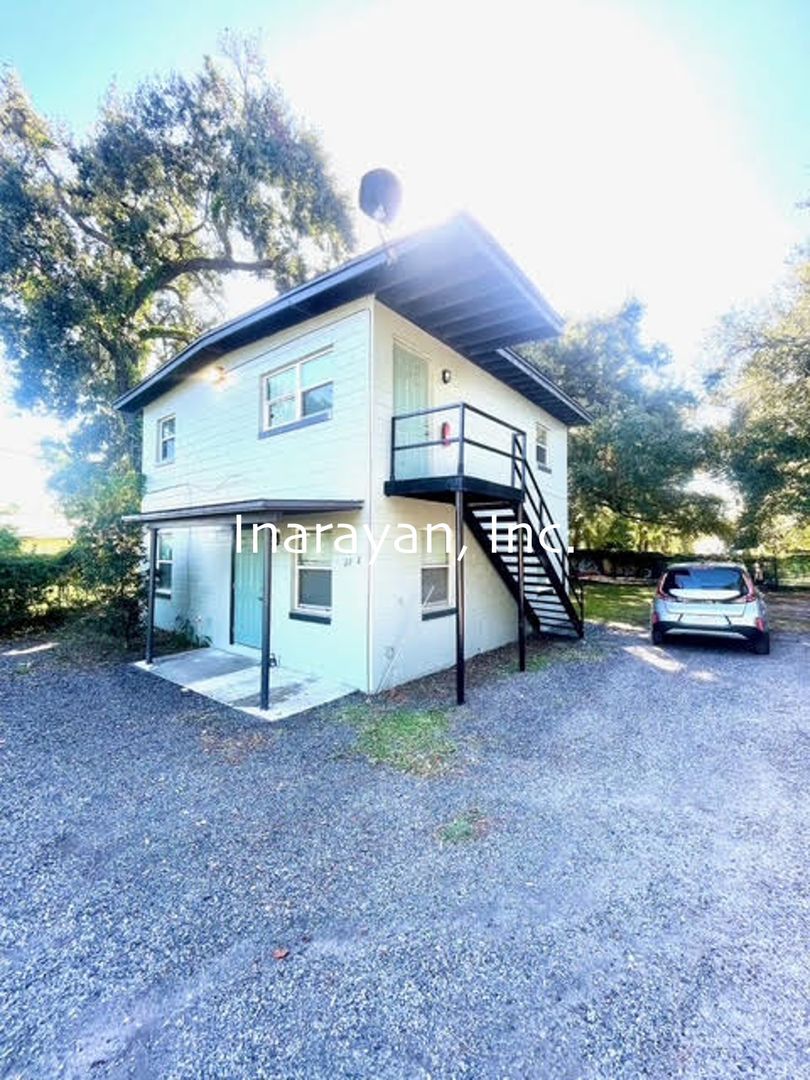 Orlando Apartment: 2202 West Central Boulevard