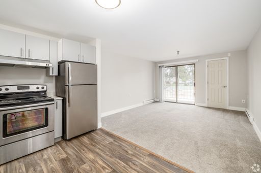 4 WEEKS FREE RENT! Spacious 1-Bedroom Private Balcony! – photo 1
