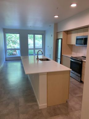 1 MONTH FREE!! Ideally located, generous 1 bedroom, 1 bathroom with all modern conveniences – photo 1