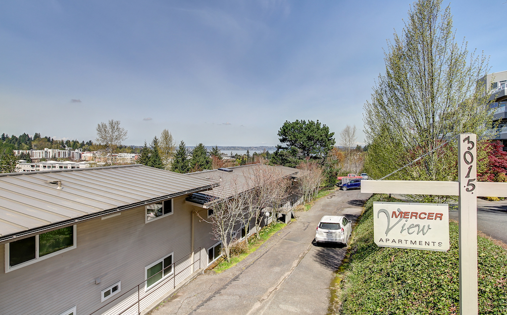 Mercer Island Apartment: 3015 81st Place SE