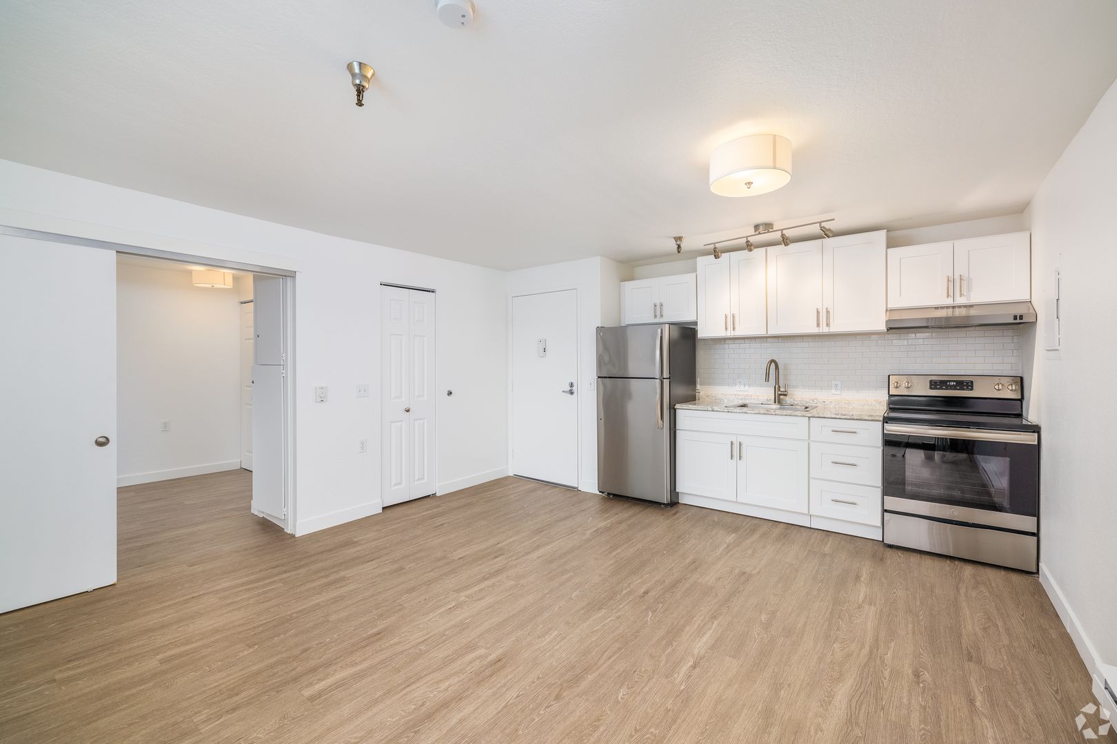 Seattle Apartment: 11501 15th Ave NE