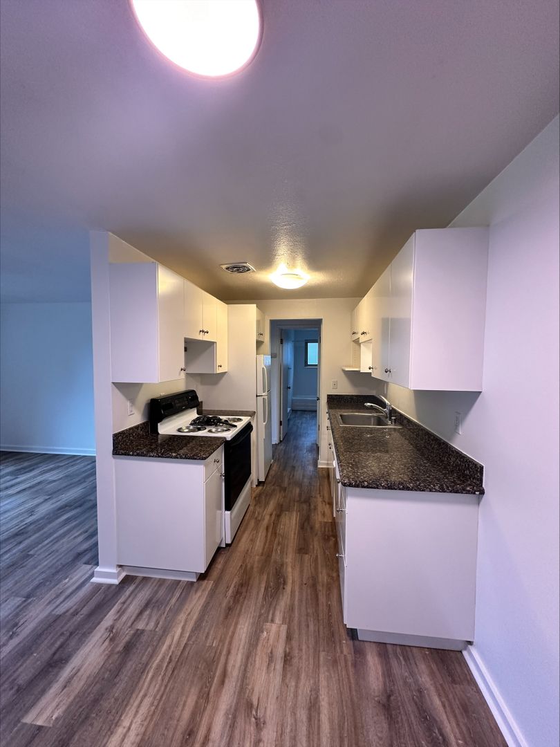 Seattle Apartment: 3632 & 3636 Phinney Avenue N