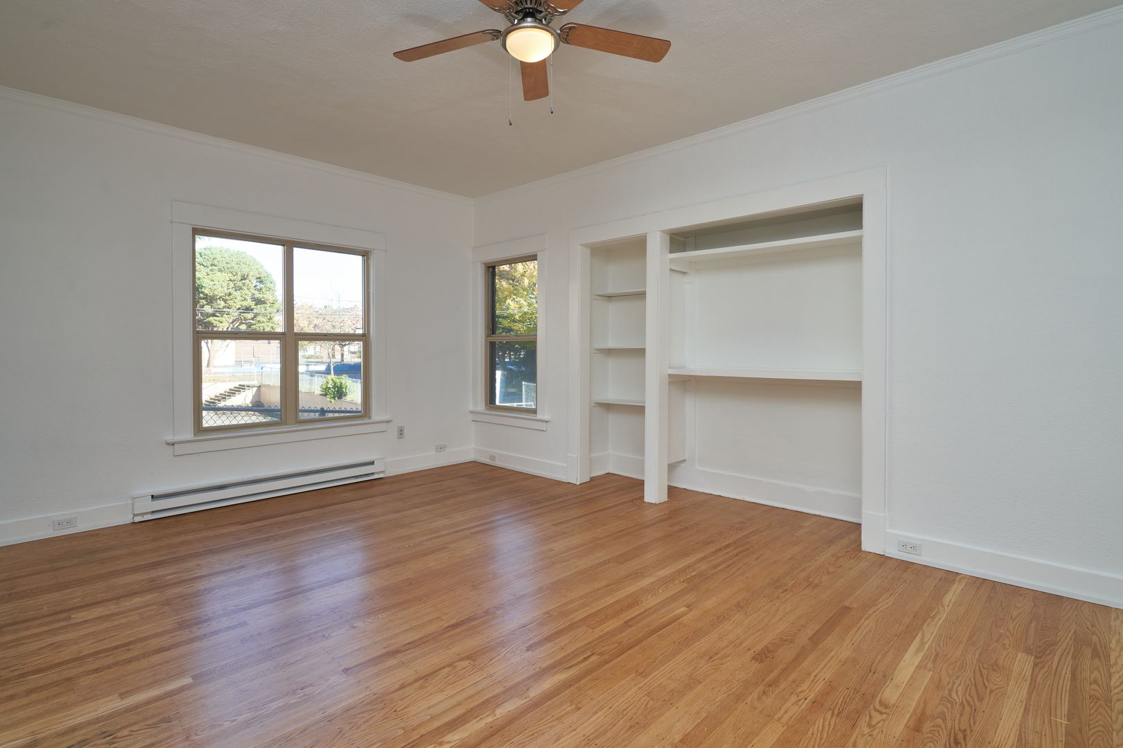Seattle Apartment: 1421 2nd Ave N