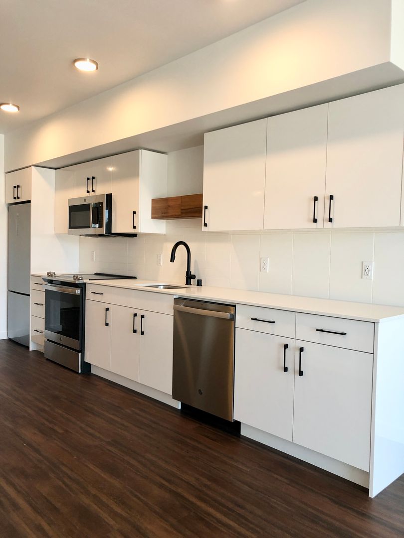 Seattle Apartment: 4600 Union Bay Place NE