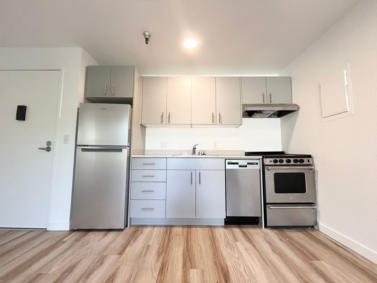 Seattle Apartment: 11501 15th Ave NE