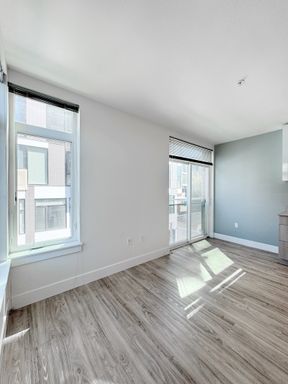 Now Offering Two Weeks Free! The Local 418 - Come live local! One of Capitol Hill's most trendsetting apartment complexes! – photo 1
