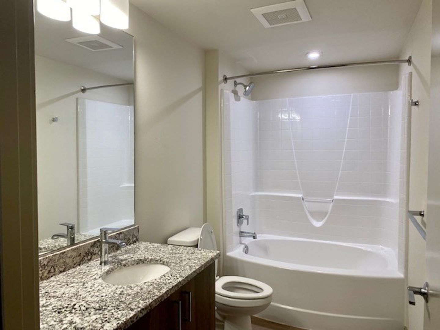 Seattle Apartment: 1050 James Street