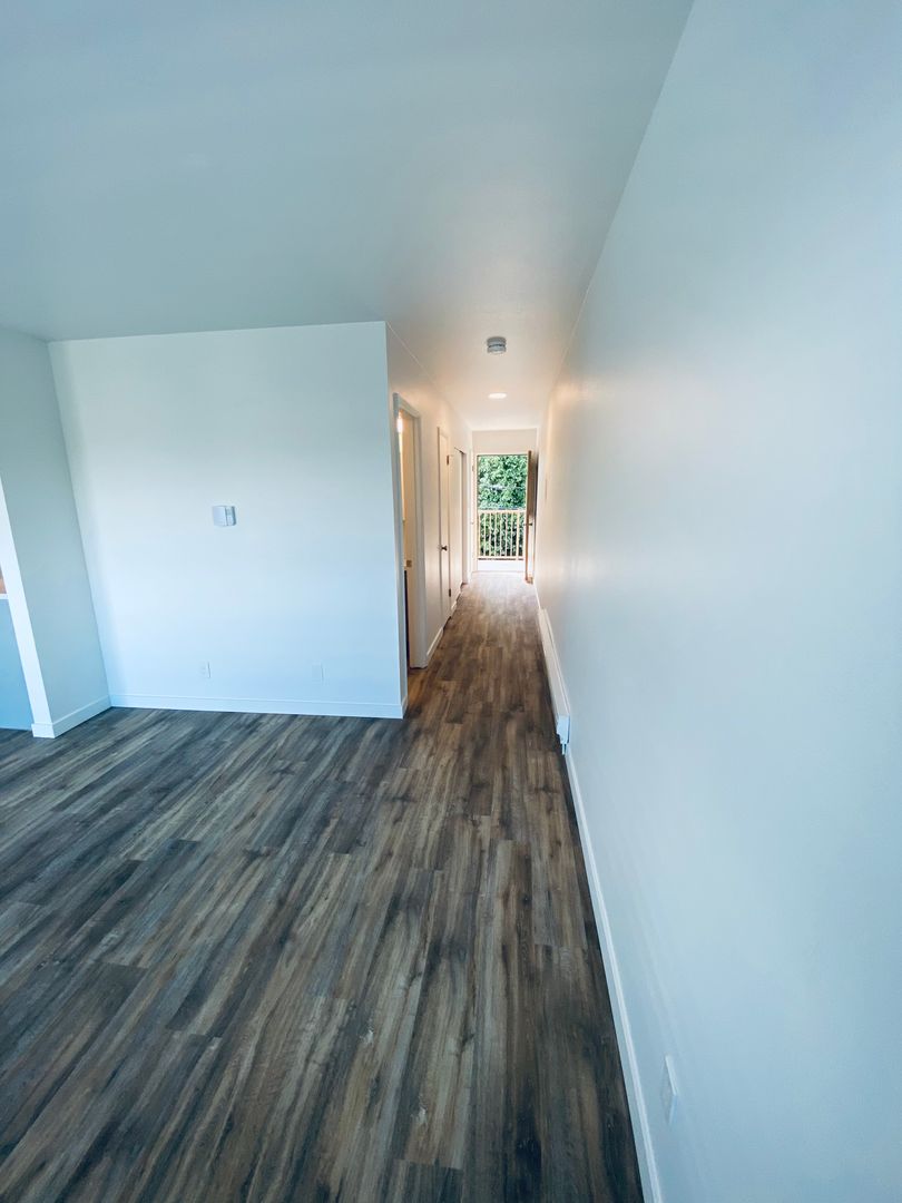 Seattle Apartment: 5000 22nd Ave NE