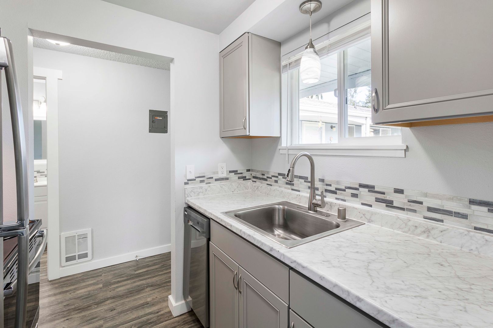 Lacey Apartment: 1801 Magnolia Street SE