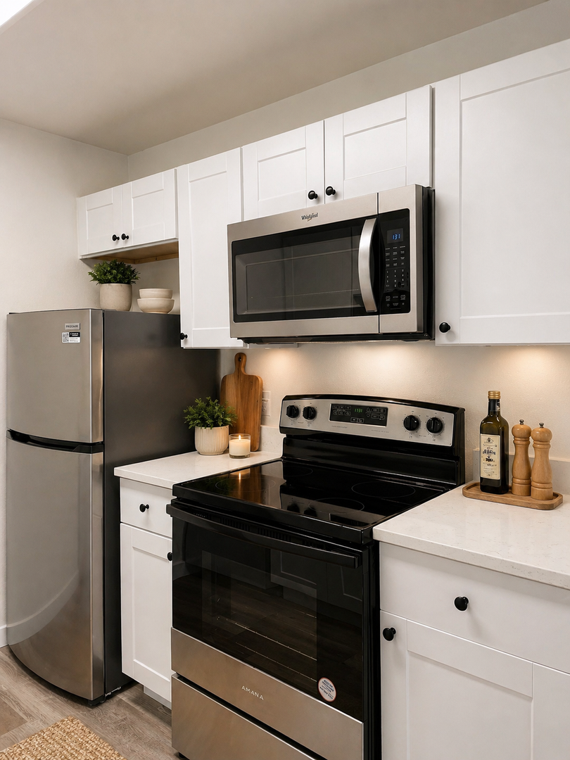 Seattle Apartment: 5630 California Avenue SW
