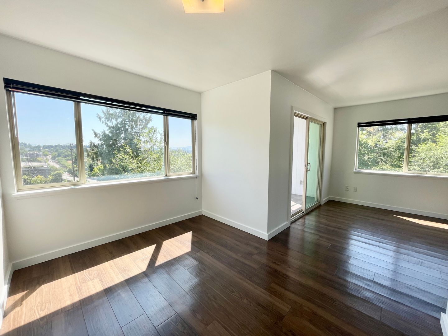Seattle Apartment: 2233 NE 46th Street