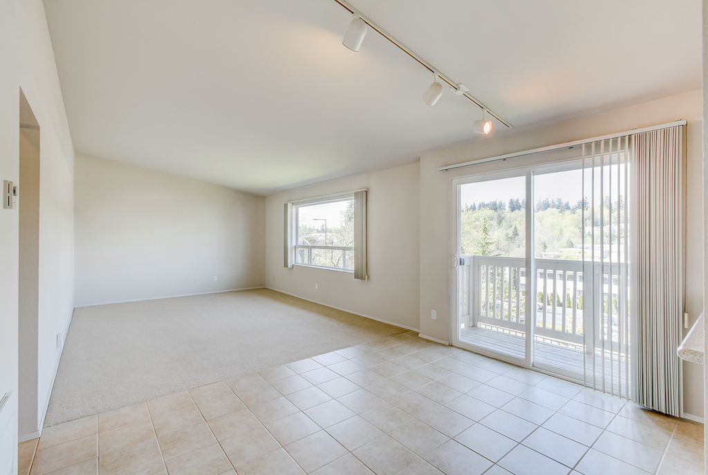 Mercer Island Apartment: 3015 81st Place SE