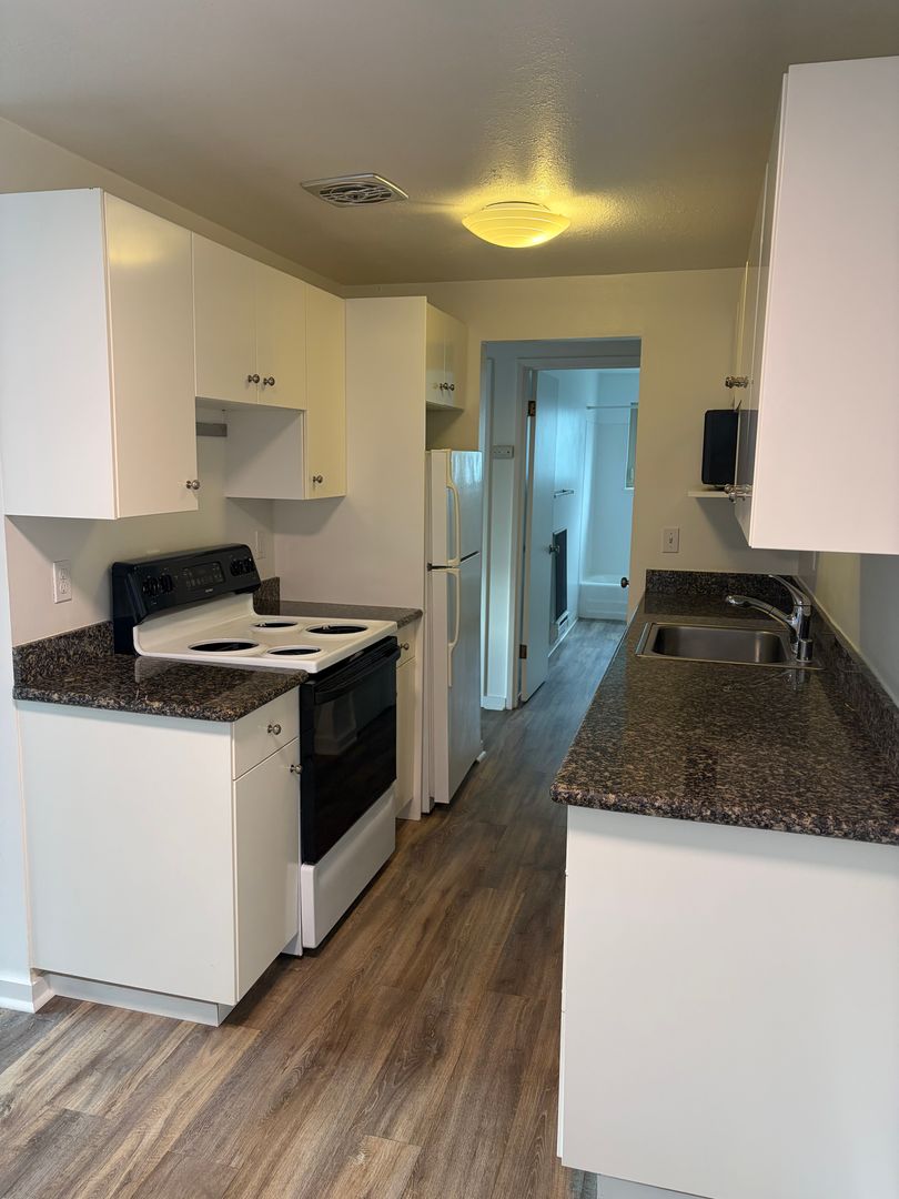 Seattle Apartment: 3632 & 3636 Phinney Avenue N