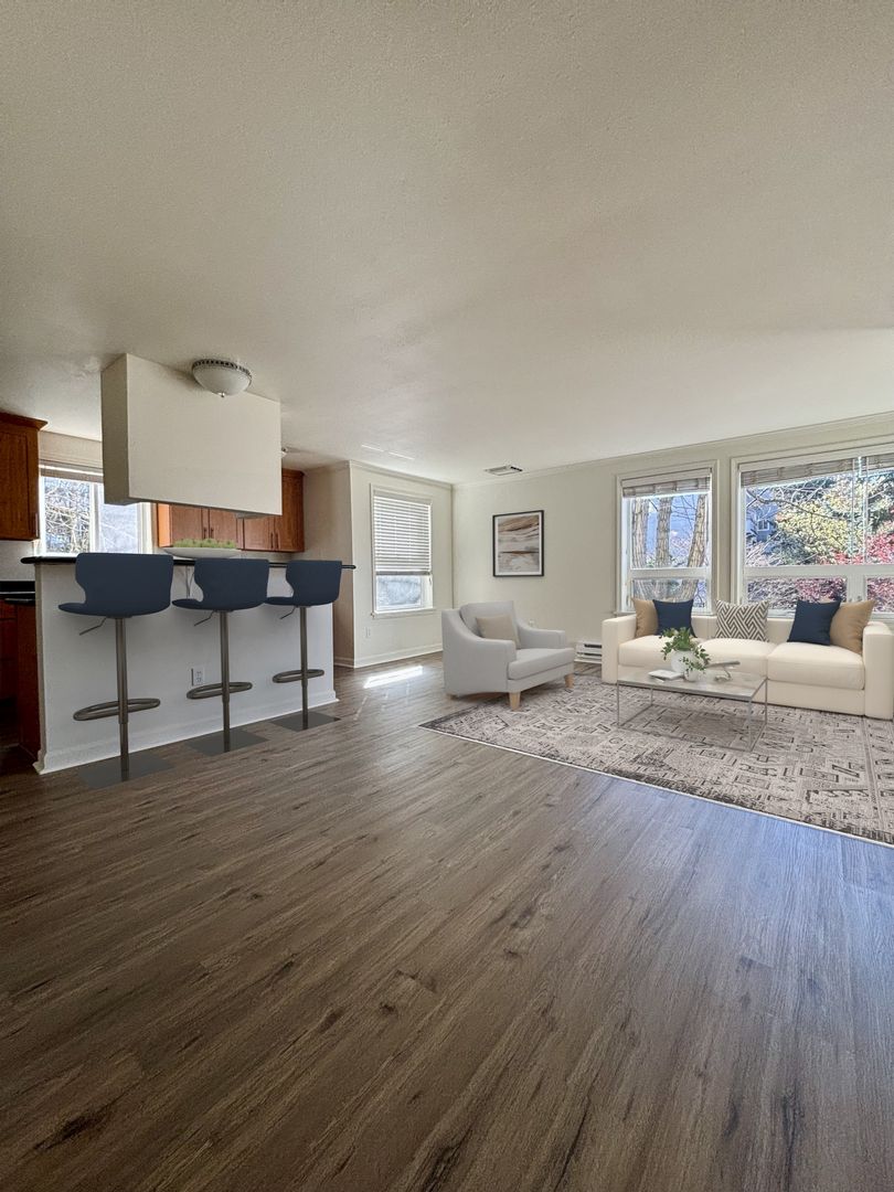 Seattle Apartment: 1410 W. Raye St