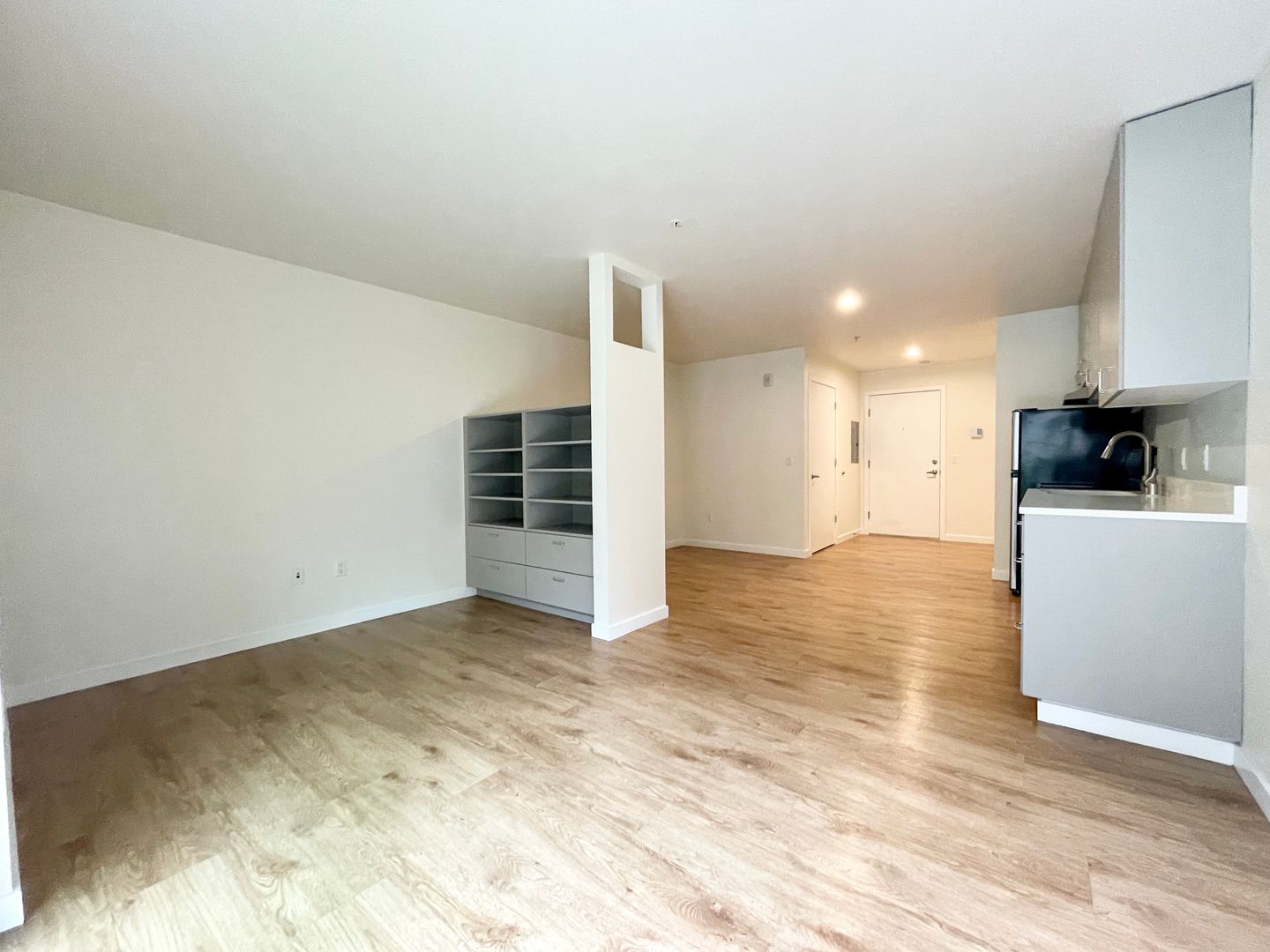 Seattle Apartment: 2249 NE 46th Street