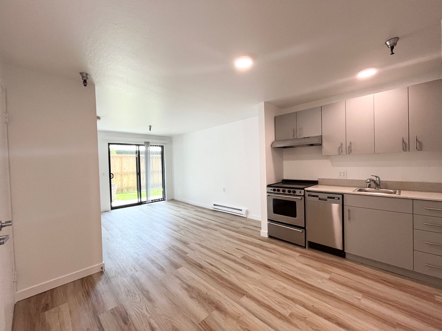 Seattle Apartment: 11501 15th Ave NE