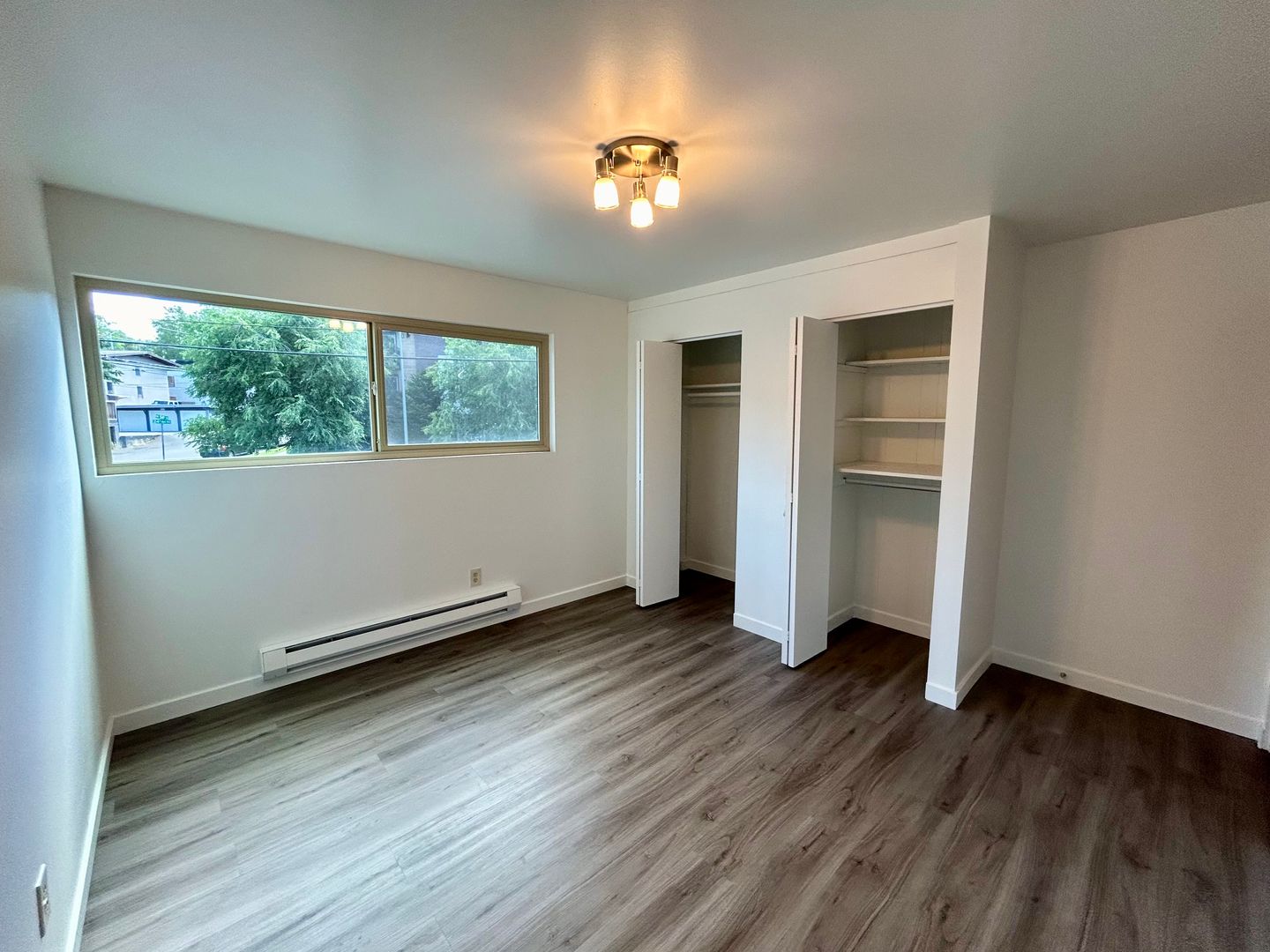 Seattle Apartment: 5319 24th Ave NE