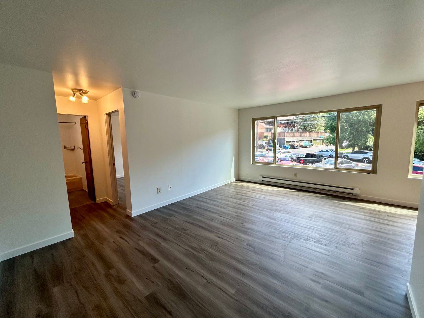 Seattle Apartment: 5319 24th Ave NE