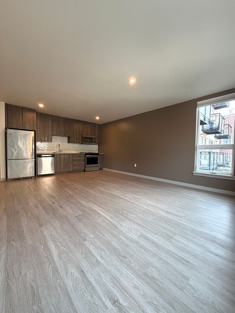 Seattle Apartment: 1050 James Street