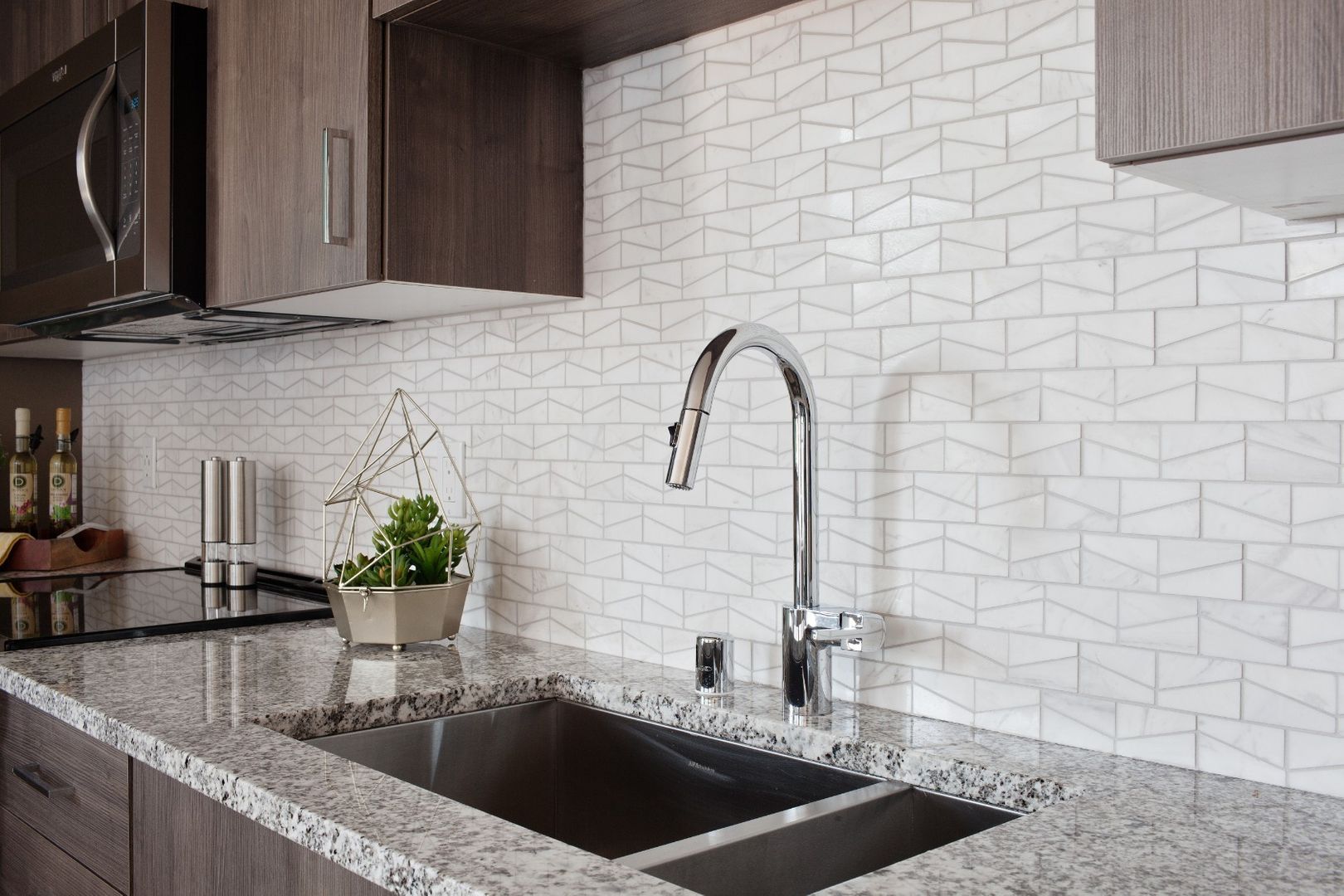 Seattle Apartment: 1050 James Street