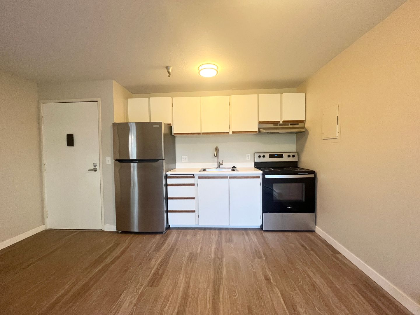Seattle Apartment: 11501 15th Ave NE
