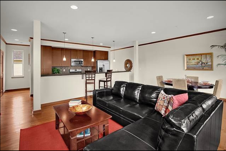 Renton Townhome: 1075 Blaine Avenue NE